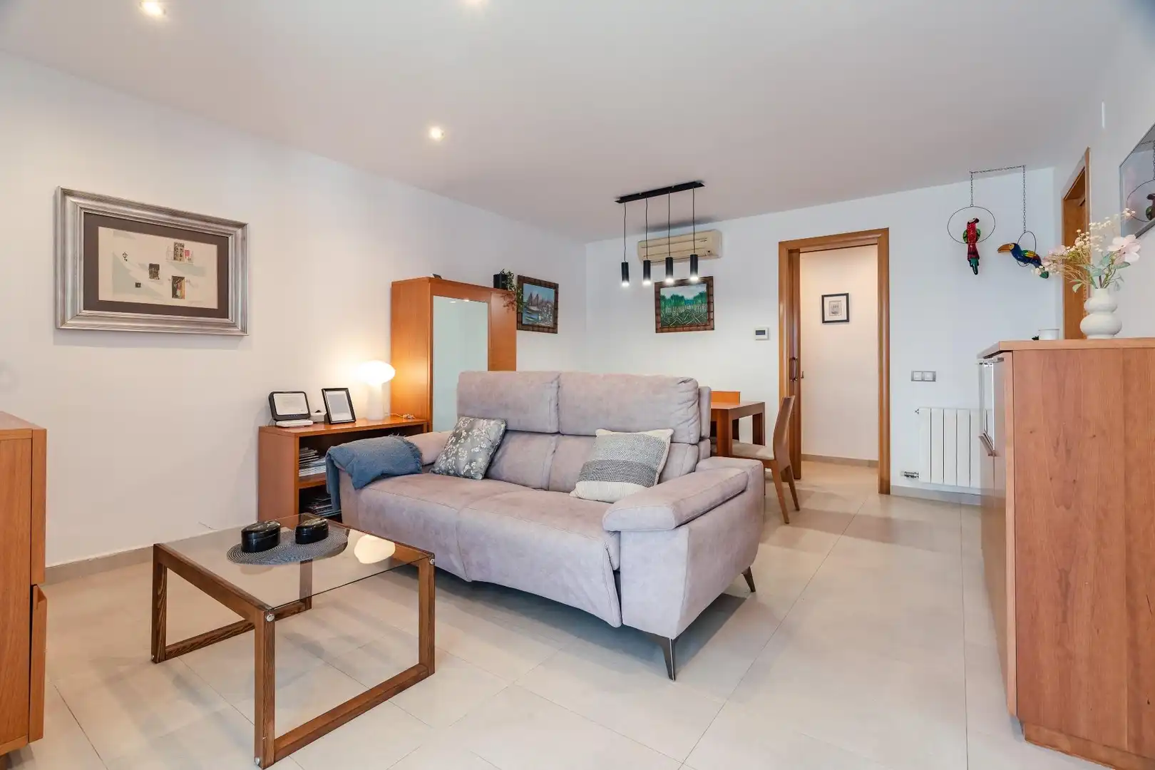 Sala d'estar de Casa o xalet en venda en Cambrils amb Aire condicionat, Calefacció i Jardí privat