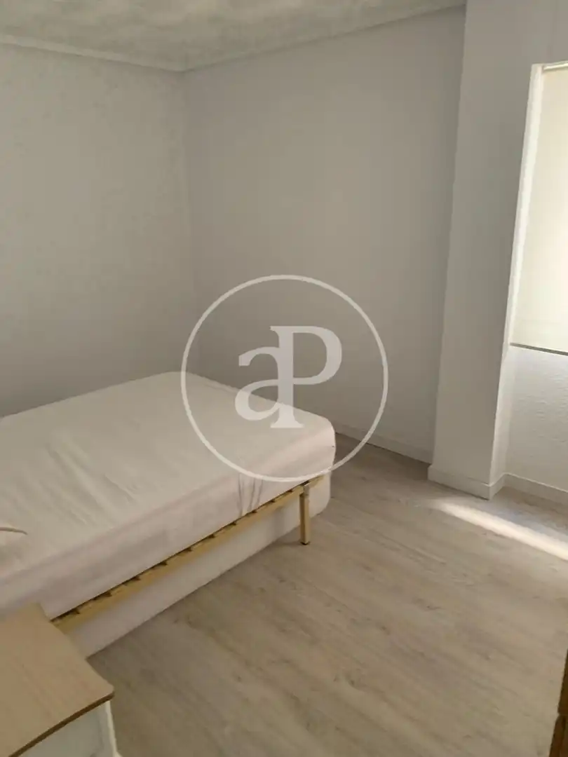 Flat for rent in Carrer Sant Roc, El Raval - Portes Encarnades