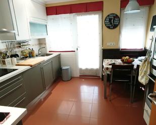Cuina de Planta baixa en venda en  Albacete Capital amb Calefacció, Parquet i Terrassa