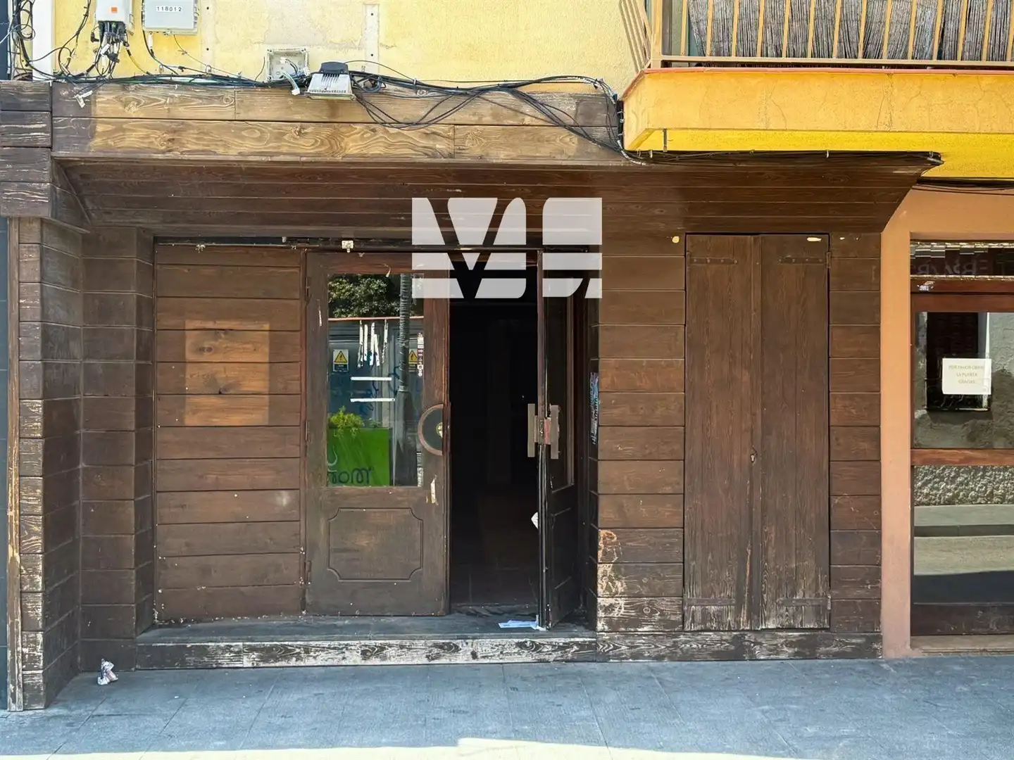 Local comercial en venta en de Monturiol, imagen 3