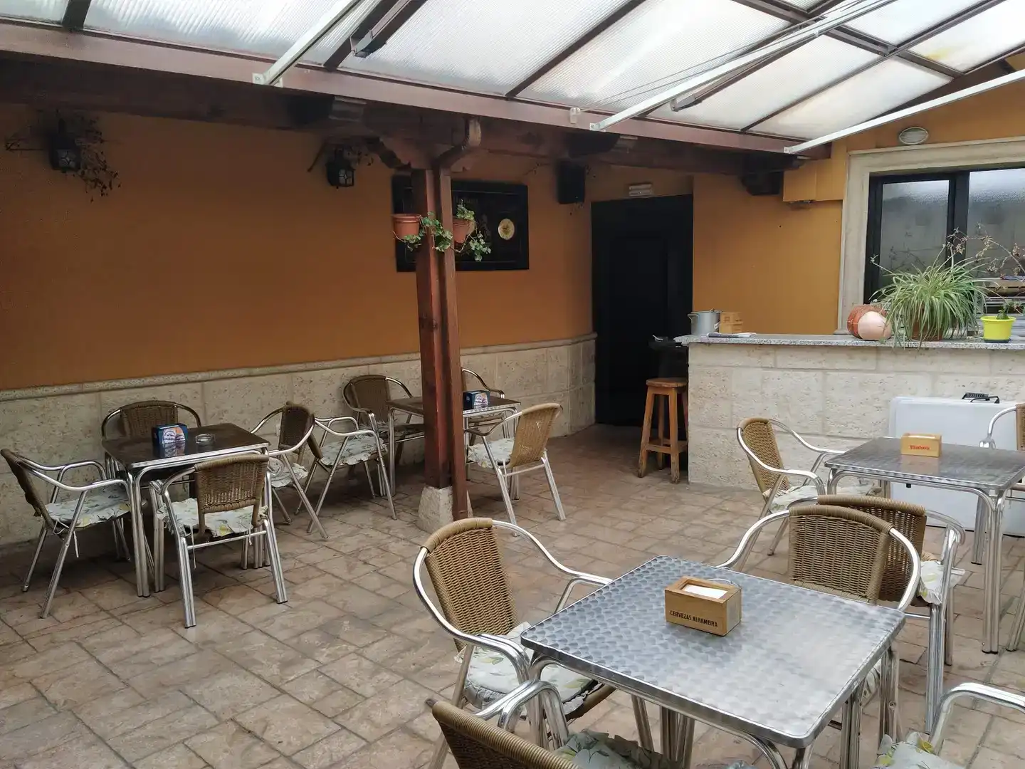 Terrassa de Local en venda en Aguilafuente, Segovia
