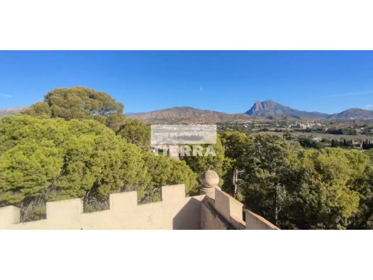 Vista exterior de Edifici en venda en Villajoyosa / La Vila Joiosa