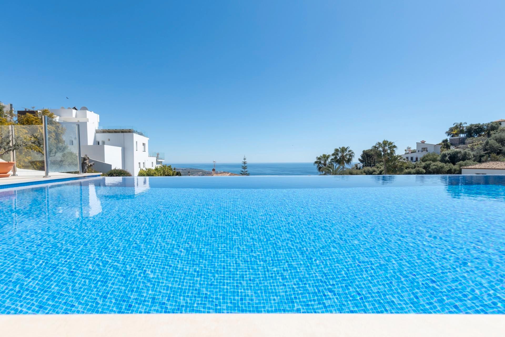 Piscina de Casa o xalet en venda en Salobreña amb Aire condicionat, Jardí privat i Piscina