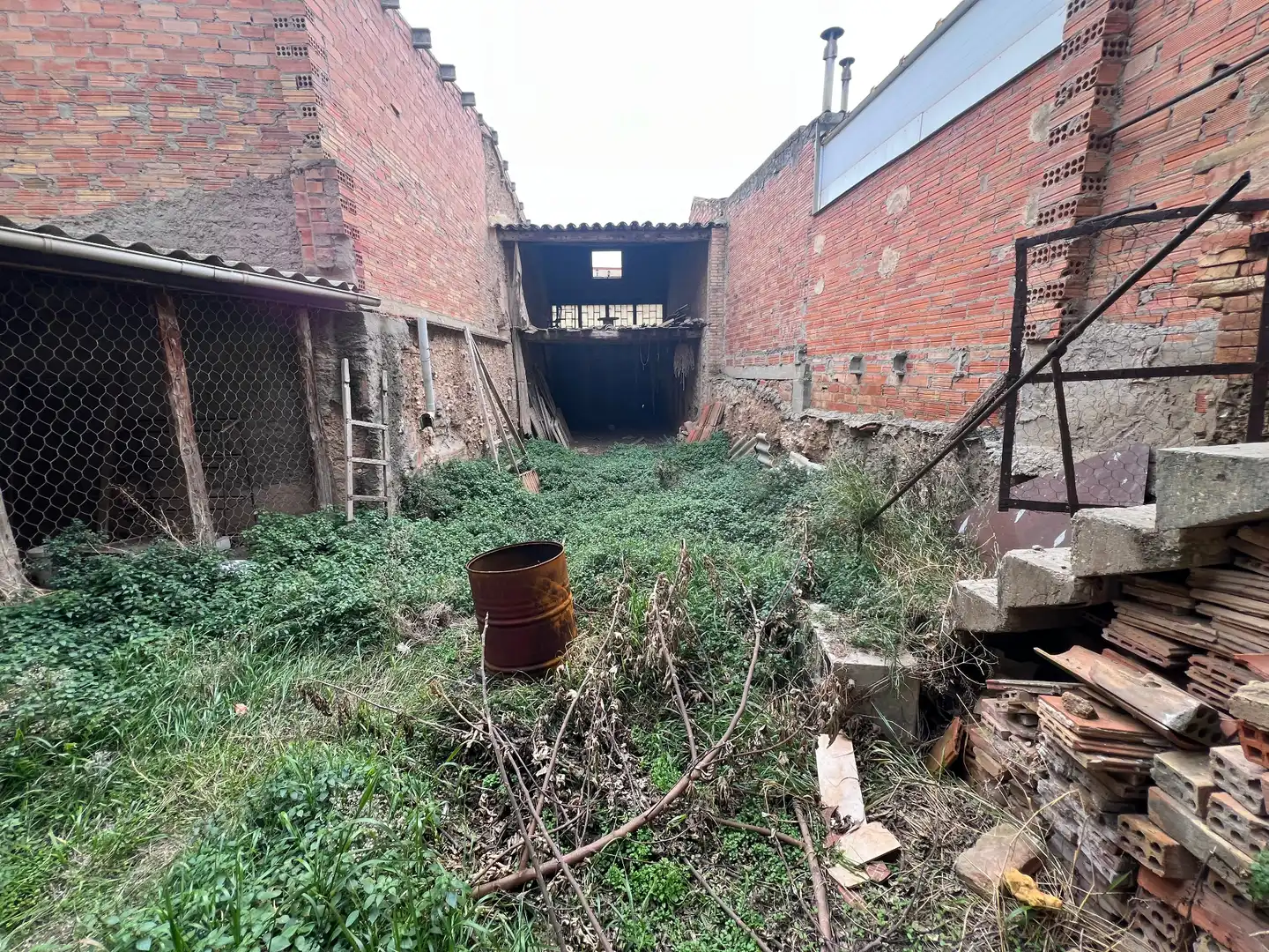 Vista exterior de Casa o xalet en venda en Anglesola amb Aire condicionat, Jardí privat i Terrassa