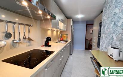 Kitchen of Flat for sale in  Valencia Capital  with Air Conditioner, Terrace and Balcony