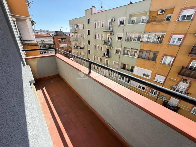 Piso en Venta en Adelfas