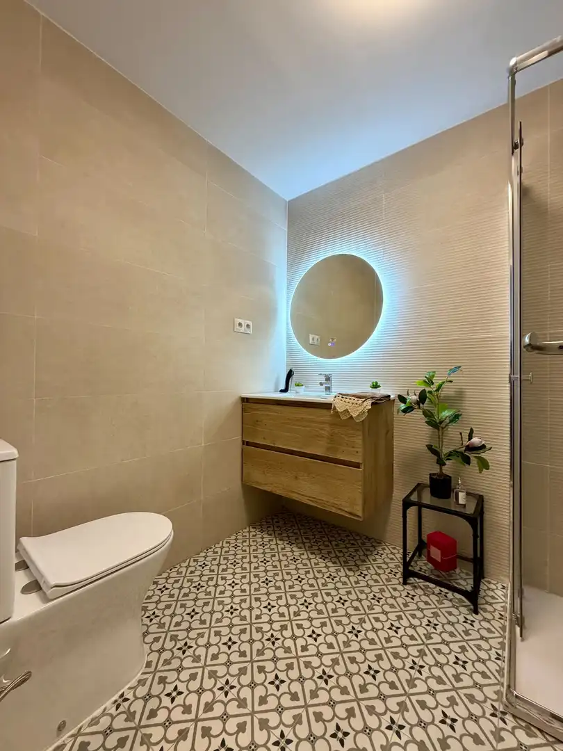 Bathroom of Flat for sale in Málaga  with Air Conditioner, Heating and Terrace