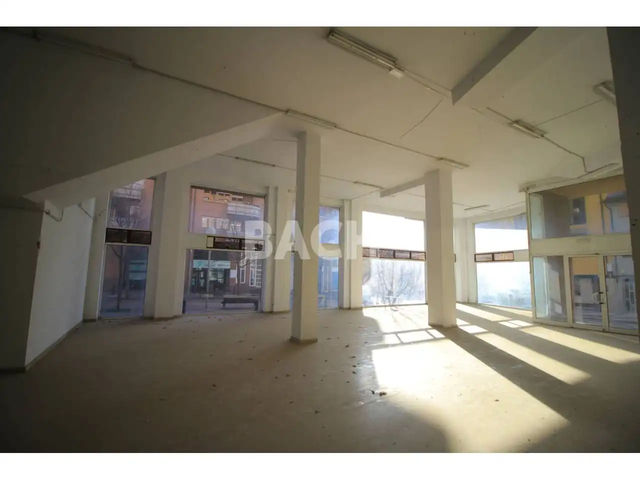 Locale commerciale in affitto a Plaza Lluis Companys 1, imagen 18