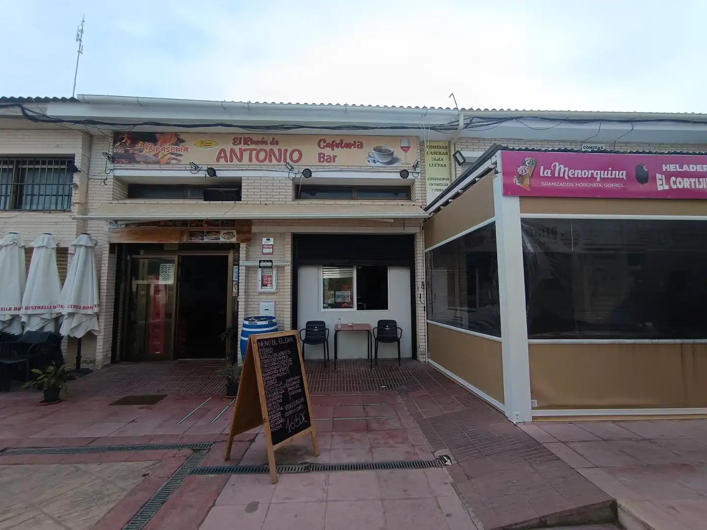 Locale commerciale in cessione a Avenida TRES CALES DE LES-3 CALES