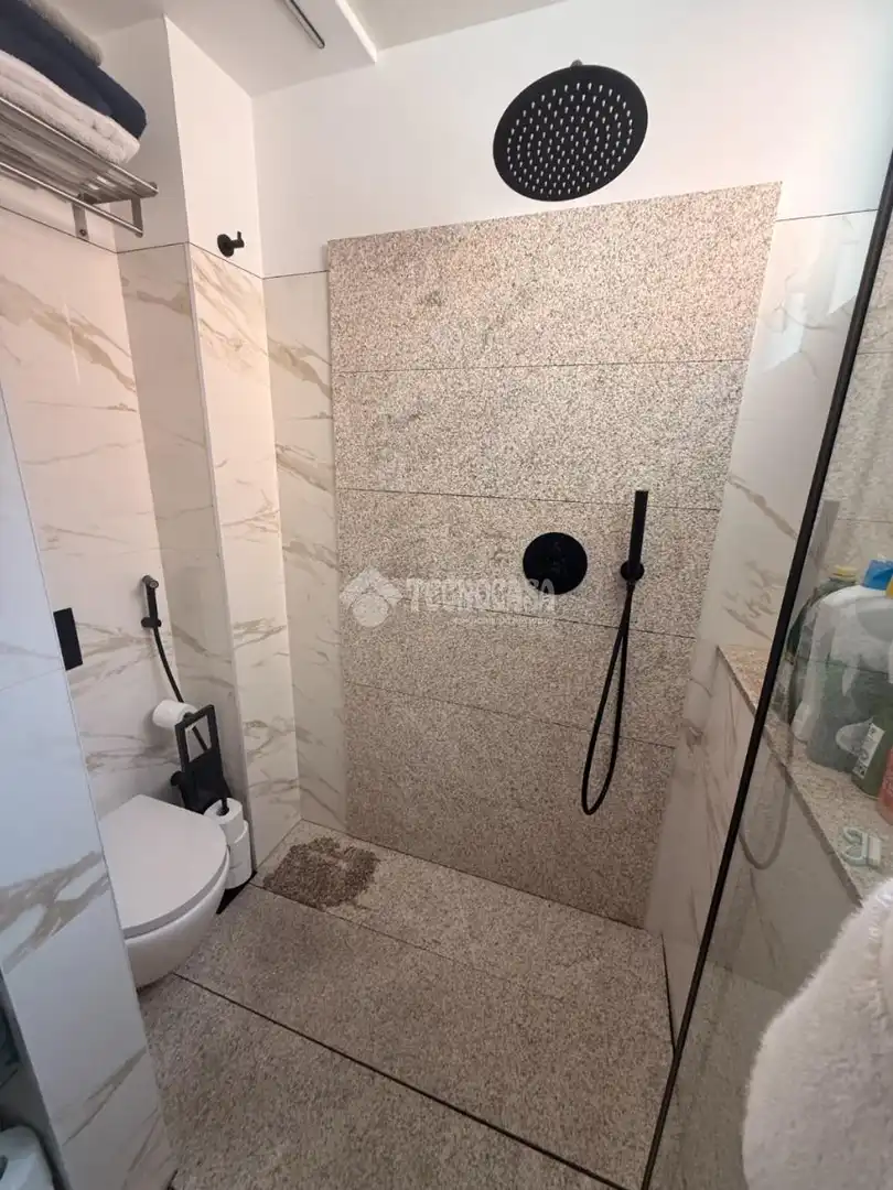Badezimmer von Wohnung zum Verkauf in Madrid mit Klimaanlage, Heizung und Alarm
