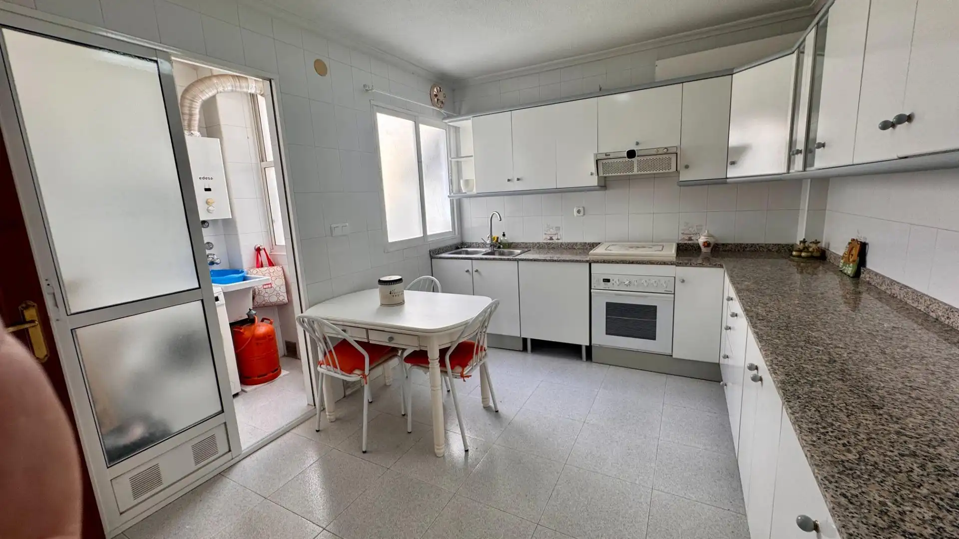 Cocina de Piso de alquiler en Murcia con Aire acondicionado, Terraza y Amueblado