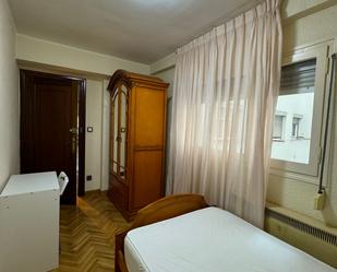 Bedroom of Flat to share in  Zaragoza Capital  with Balcony