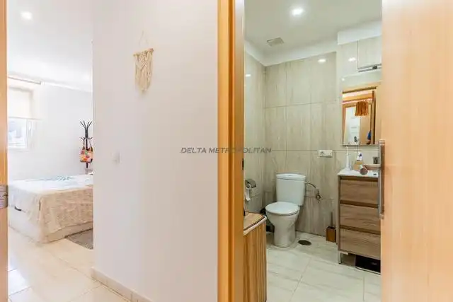 Bany de Apartament en venda en San Miguel de Abona amb Aire condicionat, Terrassa i Moblat