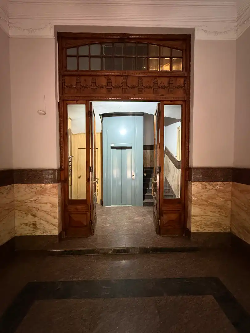 Büro zur Miete in Valencia mit Klimaanlage, Heizung und Balkon