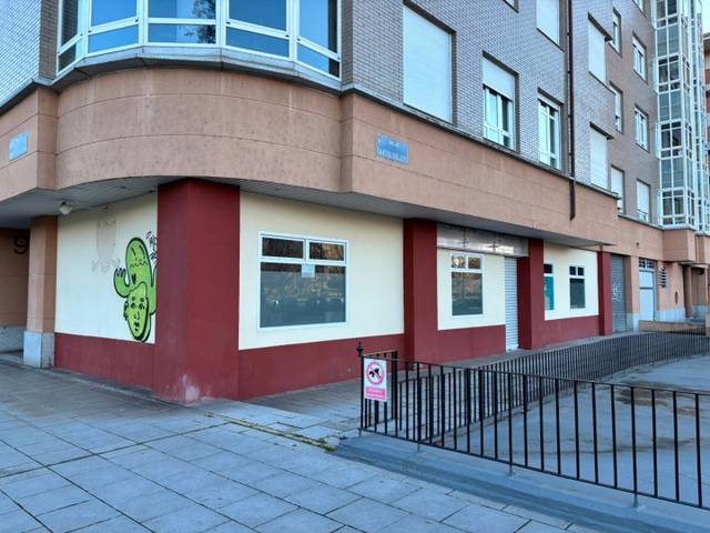 Local comercial en Alquiler en Calle Santos Ovejero, 9 en Las Eras de Renueva