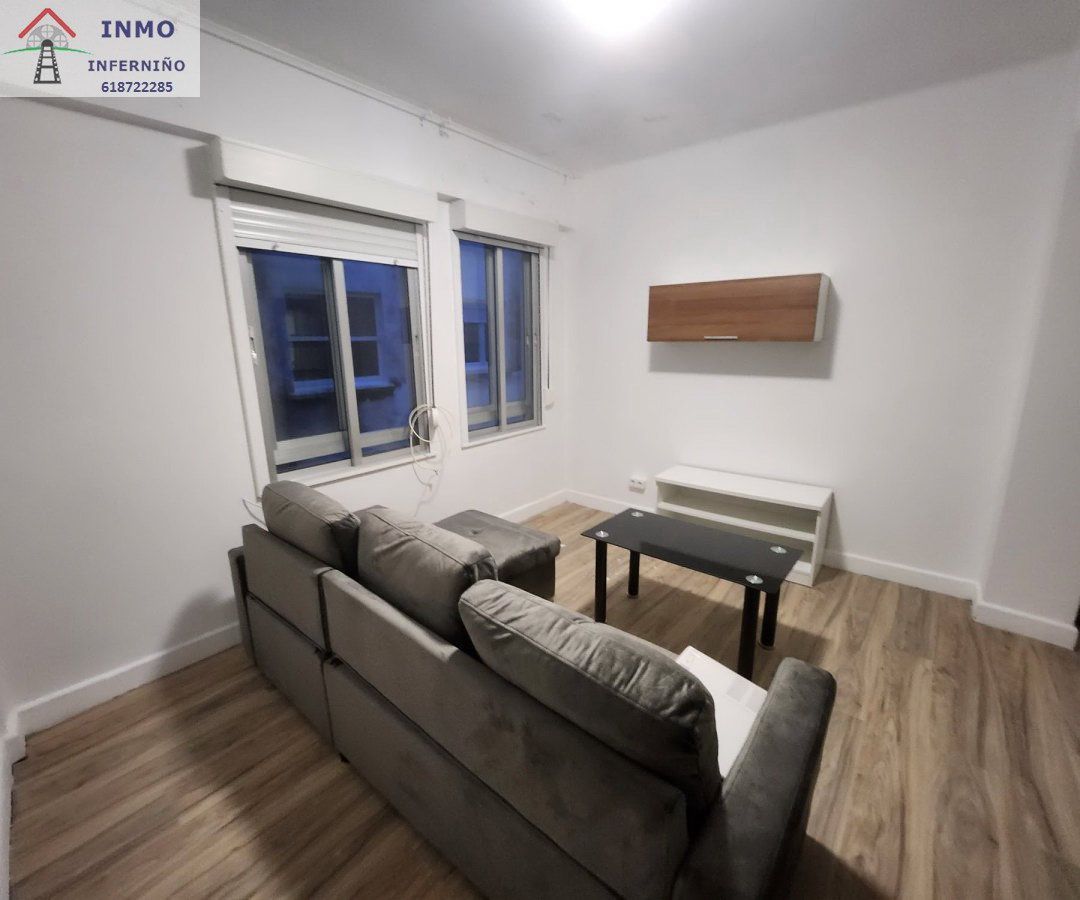 Sala d'estar de Pis en venda en Ferrol amb Parquet