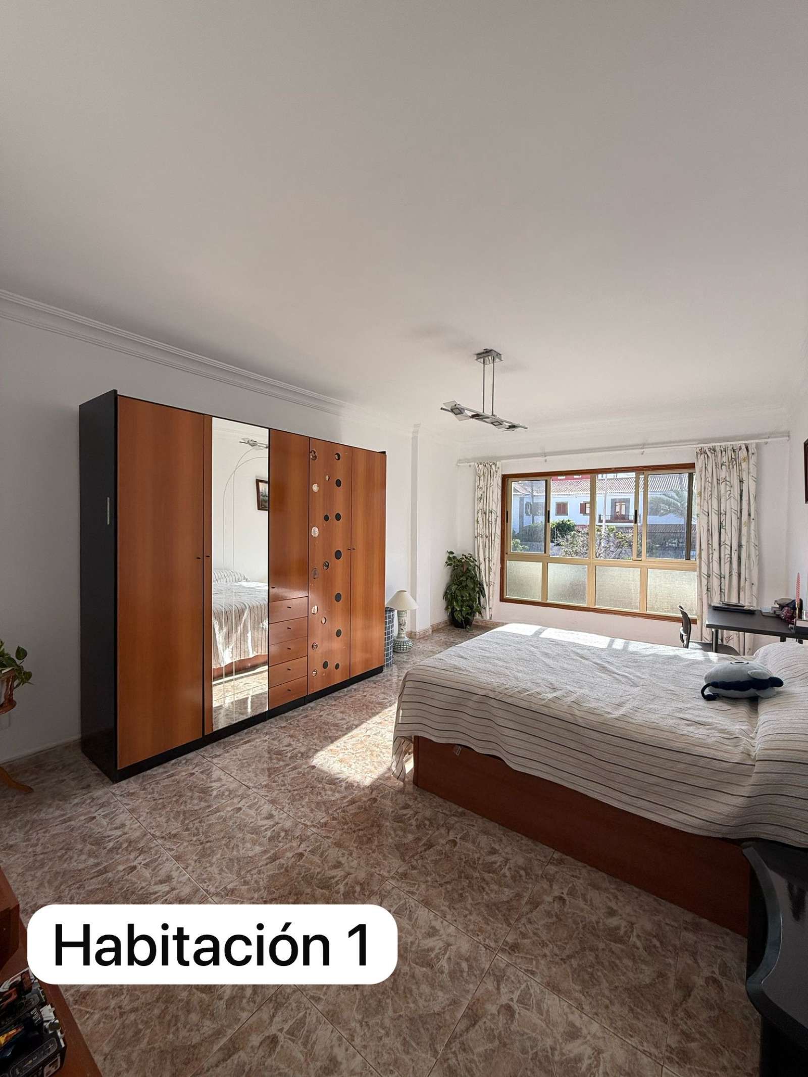 Bedroom of Flat for share in Las Palmas de Gran Canaria  with Air Conditioner, Terrace and Furnished