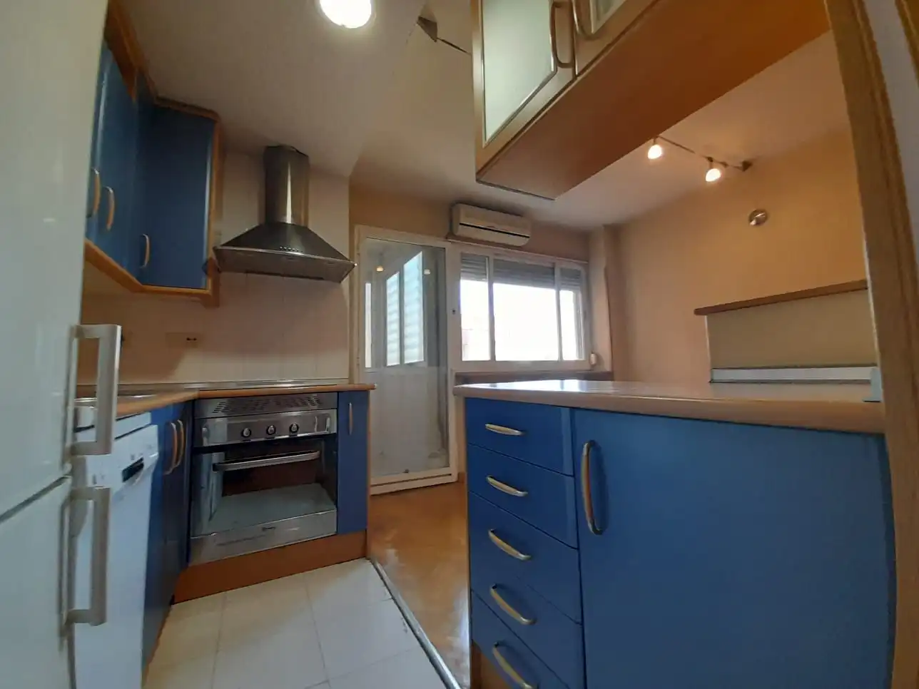 Cocina de Piso en venta en Madrid con Calefacción, Parquet y Trastero