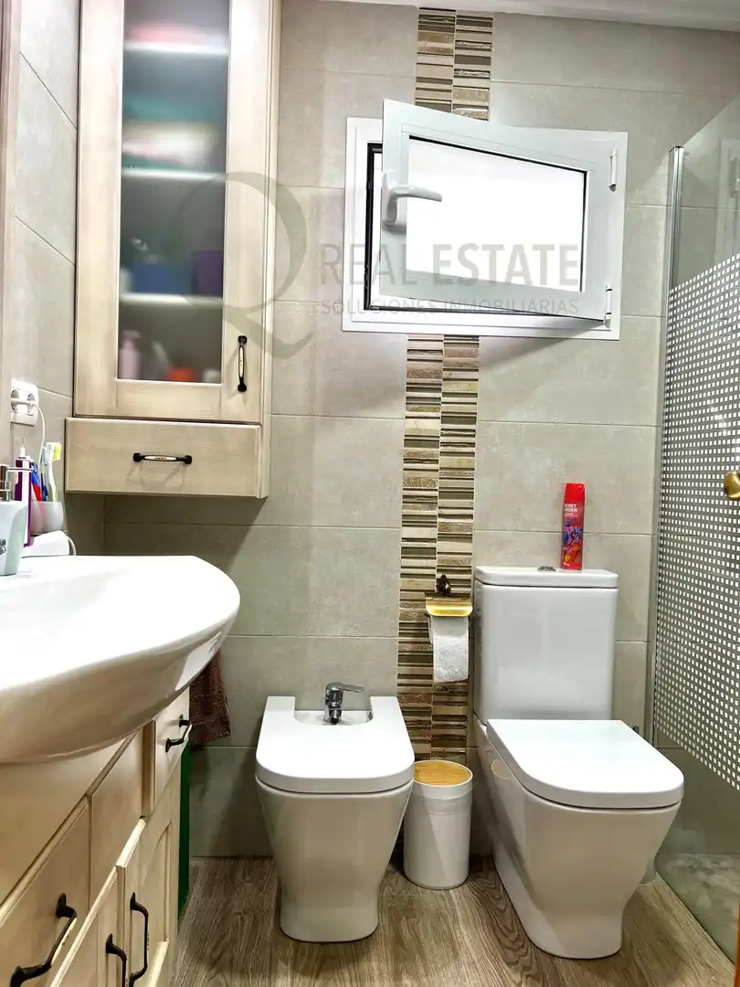 Bathroom of Houses for sale in Villena  with Heating, Private garden and Terrace