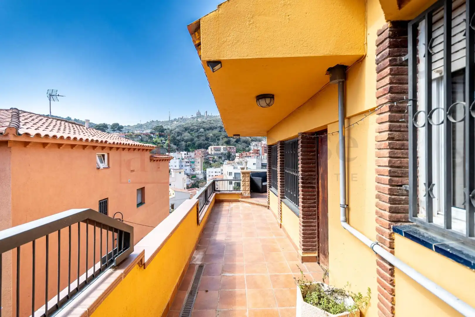 Vista exterior de Casa o chalet en venta en Barcelona con Aire acondicionado, Calefacción y Terraza