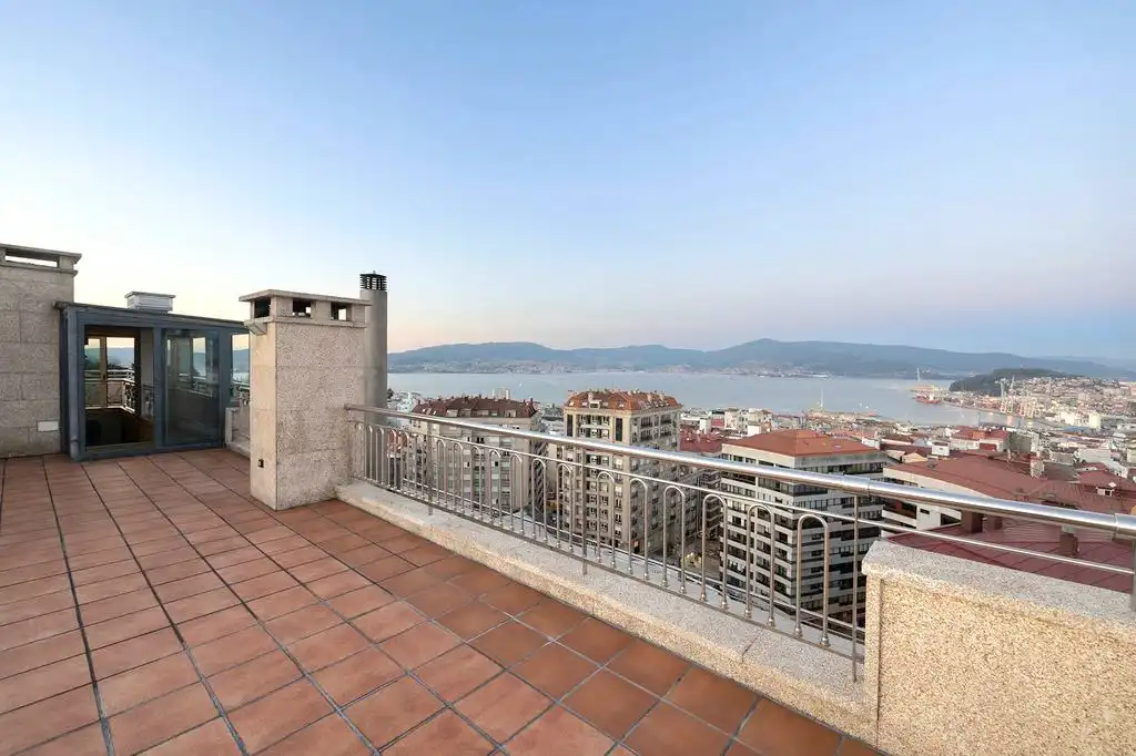 Dúplex amb terrassa en venda a Praza Francisco Fernández del Riego, imagen 3
