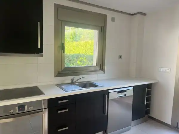 Cocina de Casa o chalet en venta en O Rosal   con Calefacción, Jardín privado y Terraza