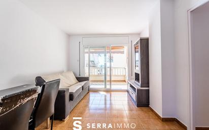 Sala d'estar de Apartament en venda en Cubelles amb Terrassa i Balcó