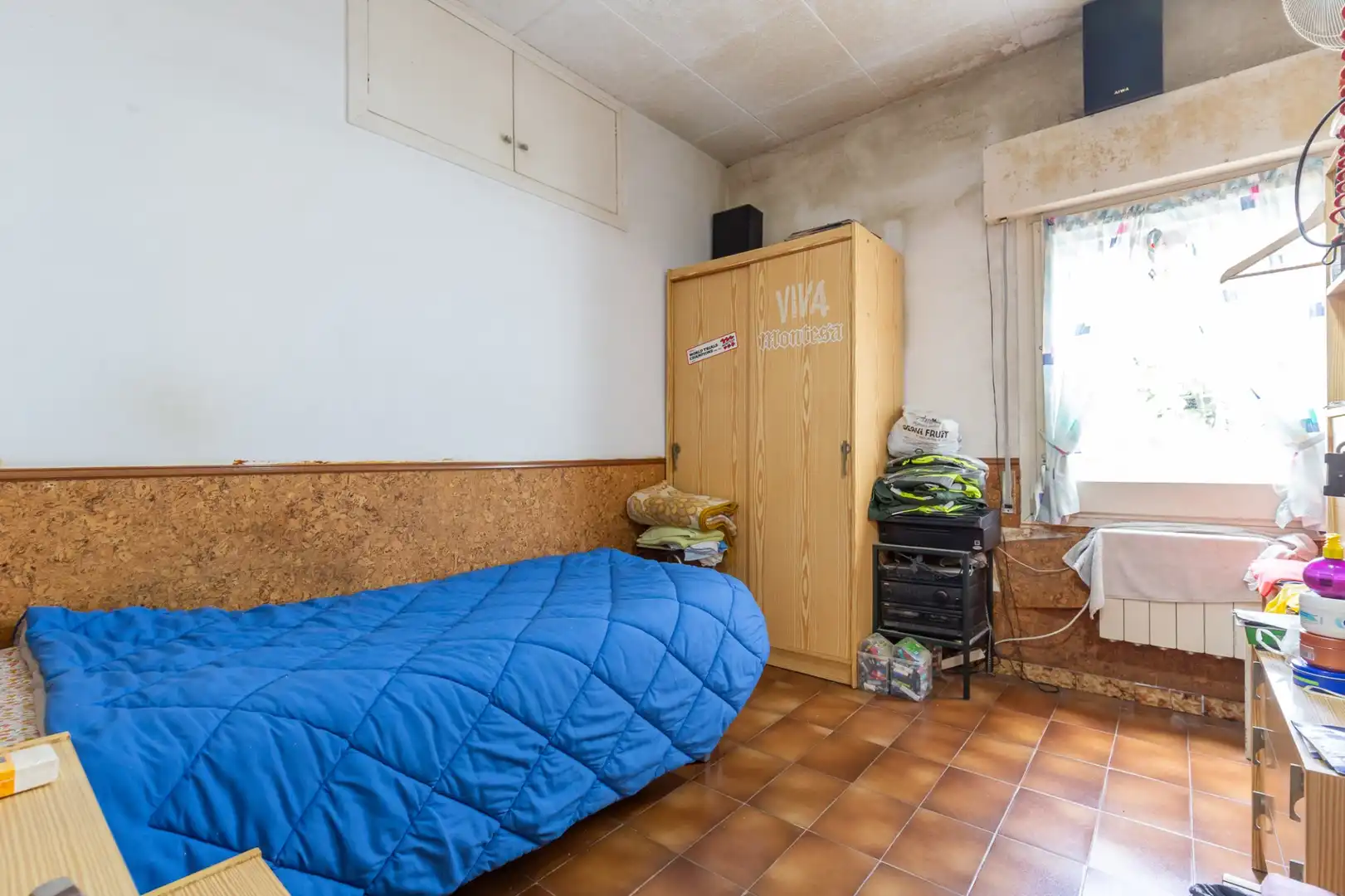 Habitación de Casa adosada en venta en Esplugues de Llobregat con Calefacción, Terraza y Alarma