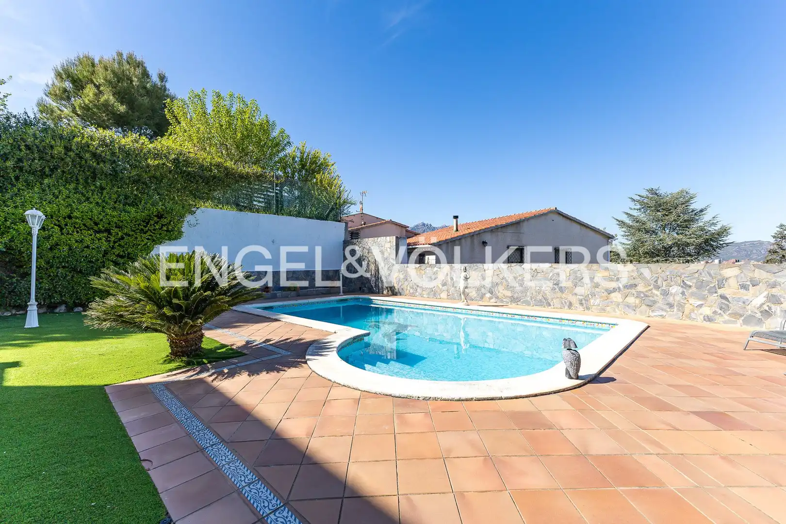 Piscina de Casa o chalet en venta en Esparreguera con Aire acondicionado, Calefacción y Jardín privado