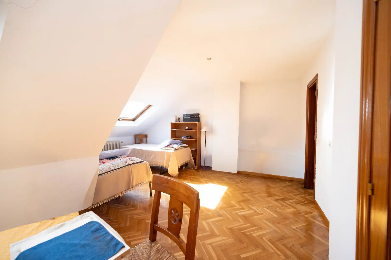 Habitación de Casa adosada en venta en Madrid con Jardín privado