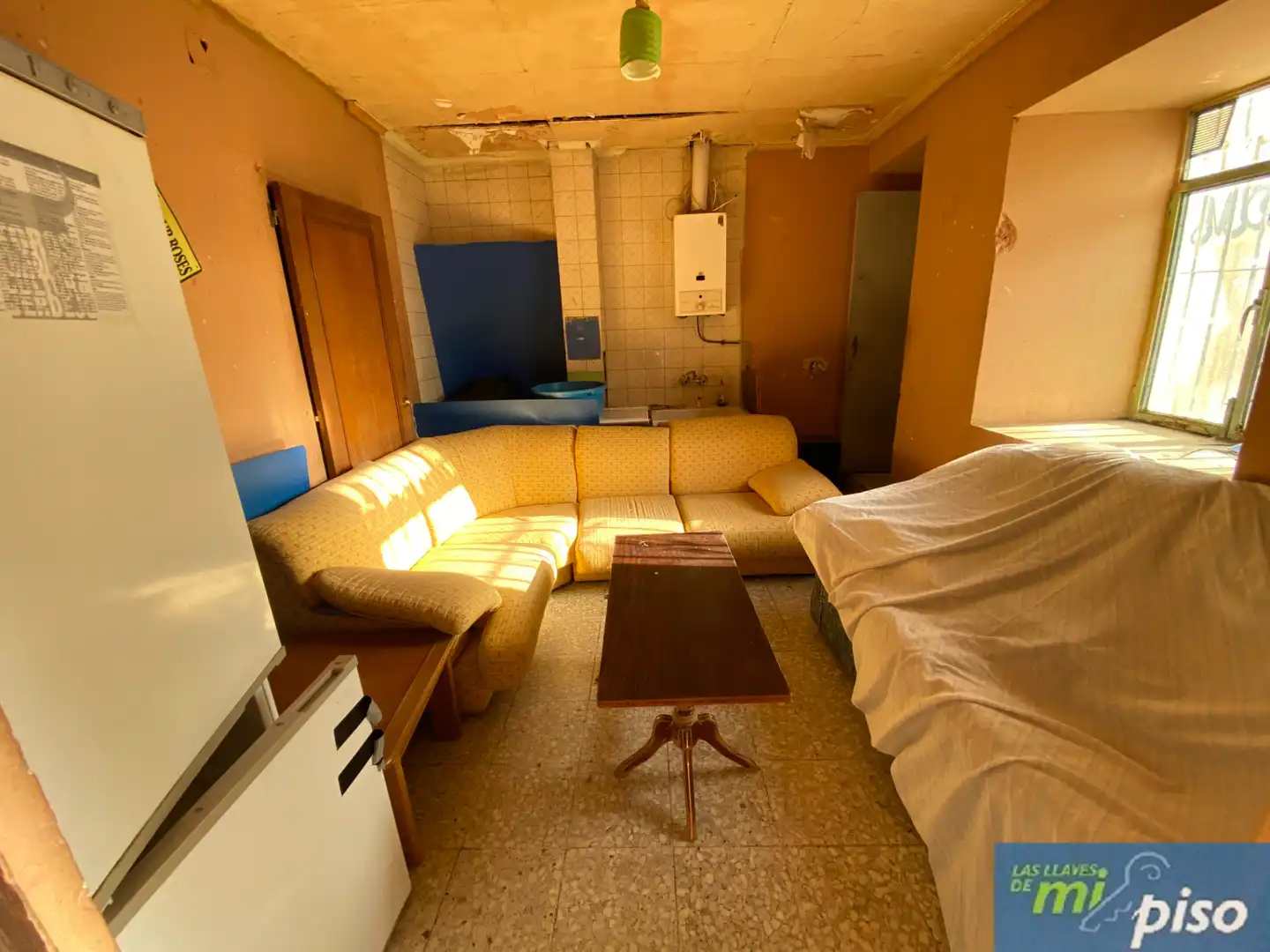 Sala d'estar de Casa adosada en venda en Rueda amb Jardí privat, Terrassa i Traster