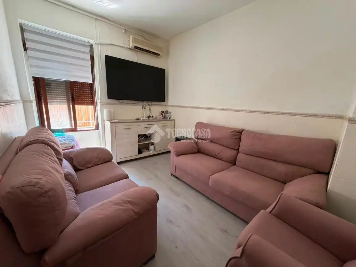 Casa aparellada en venda a Torredonjimeno, imagen 7