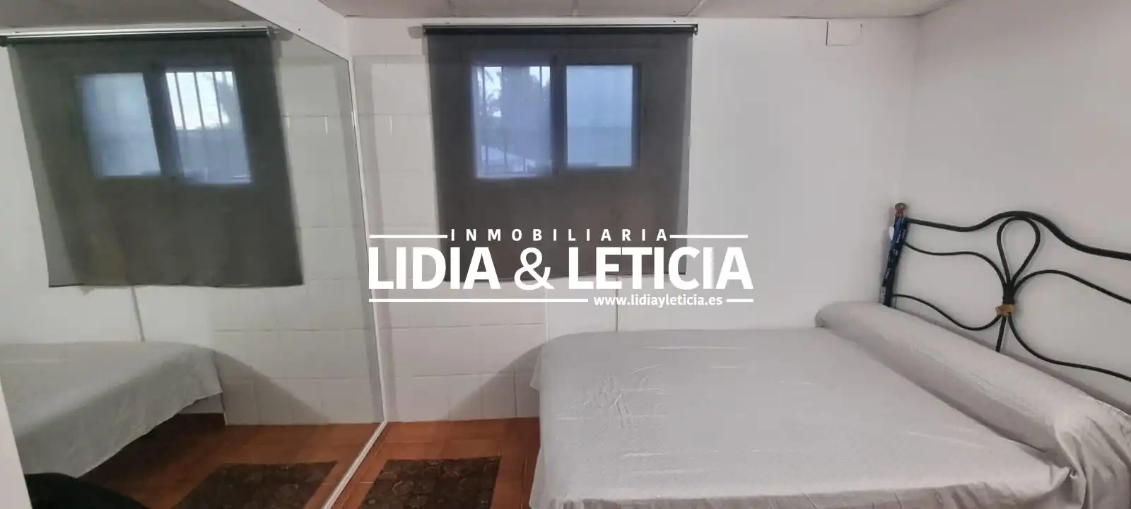 Habitación de Casa o chalet en venta en Alcalá de Guadaira con Jardín privado