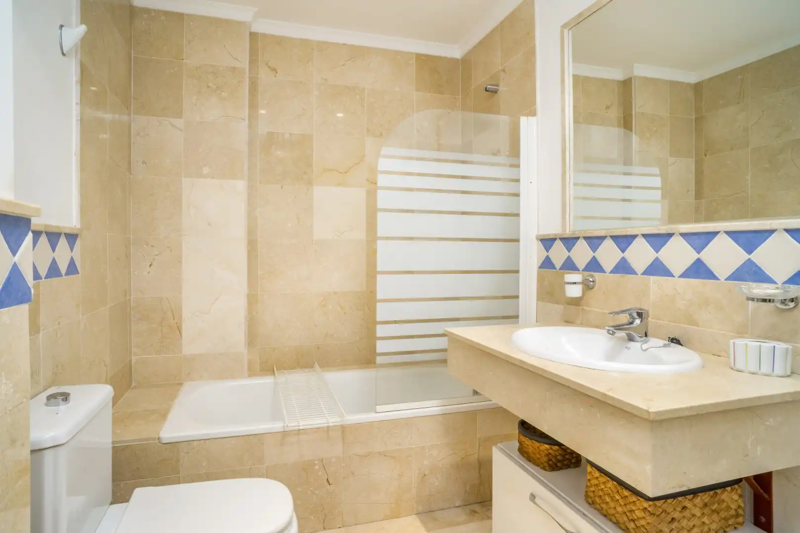 Home with pool for sale in Nueva Andalucía, imagen 12