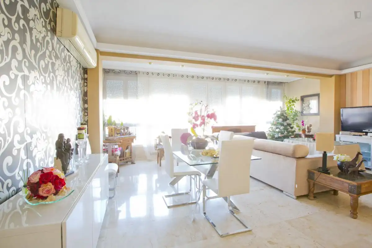 Room in Sevilla, Sevilla