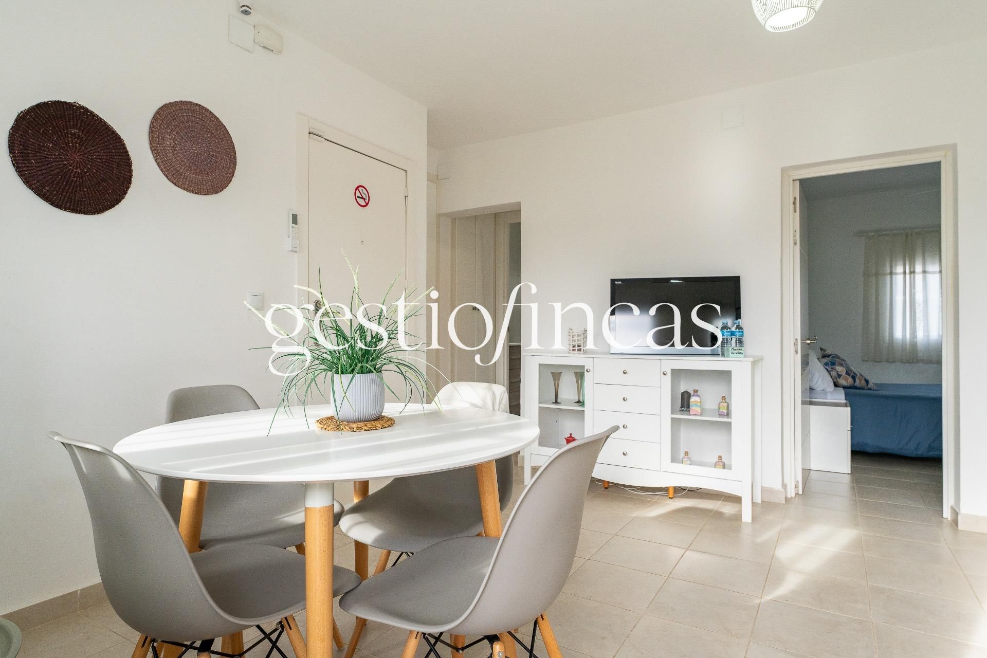 Menjador de Apartament en venda en Cambrils amb Aire condicionat, Jardí privat i Terrassa