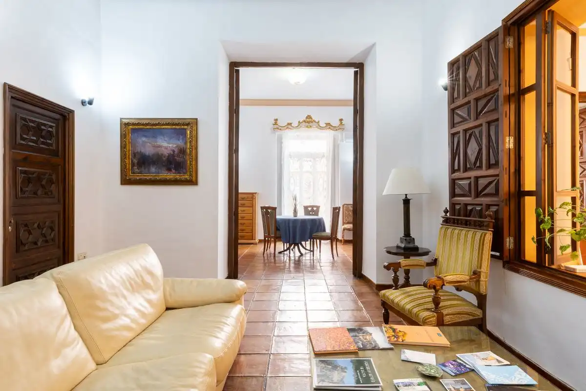 Casa en venta en C/ Canonge Cebrià, imagen 3