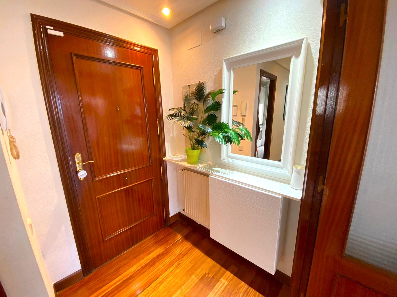 Piso en venta en Castro-Urdiales con Calefacción, Jardín privado y Parquet