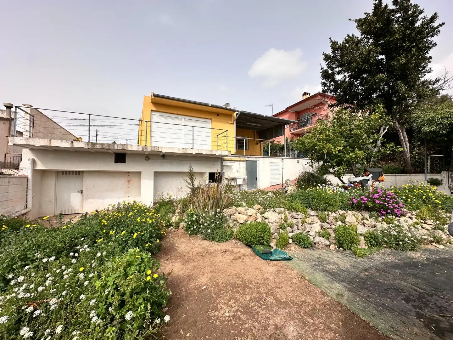 Vista exterior de Casa o chalet en venta en La Bisbal del Penedès con Parquet