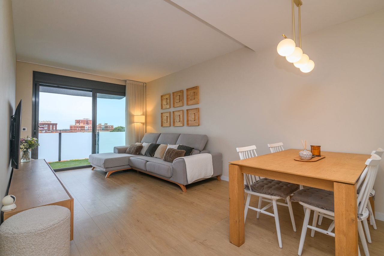 Sala de estar de Piso en venta en Viladecans con Aire acondicionado, Calefacción y Parquet