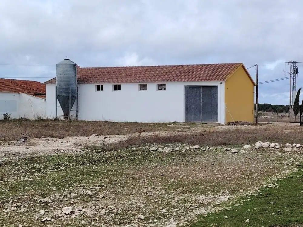 Vista exterior de Local de alquiler en Viloria