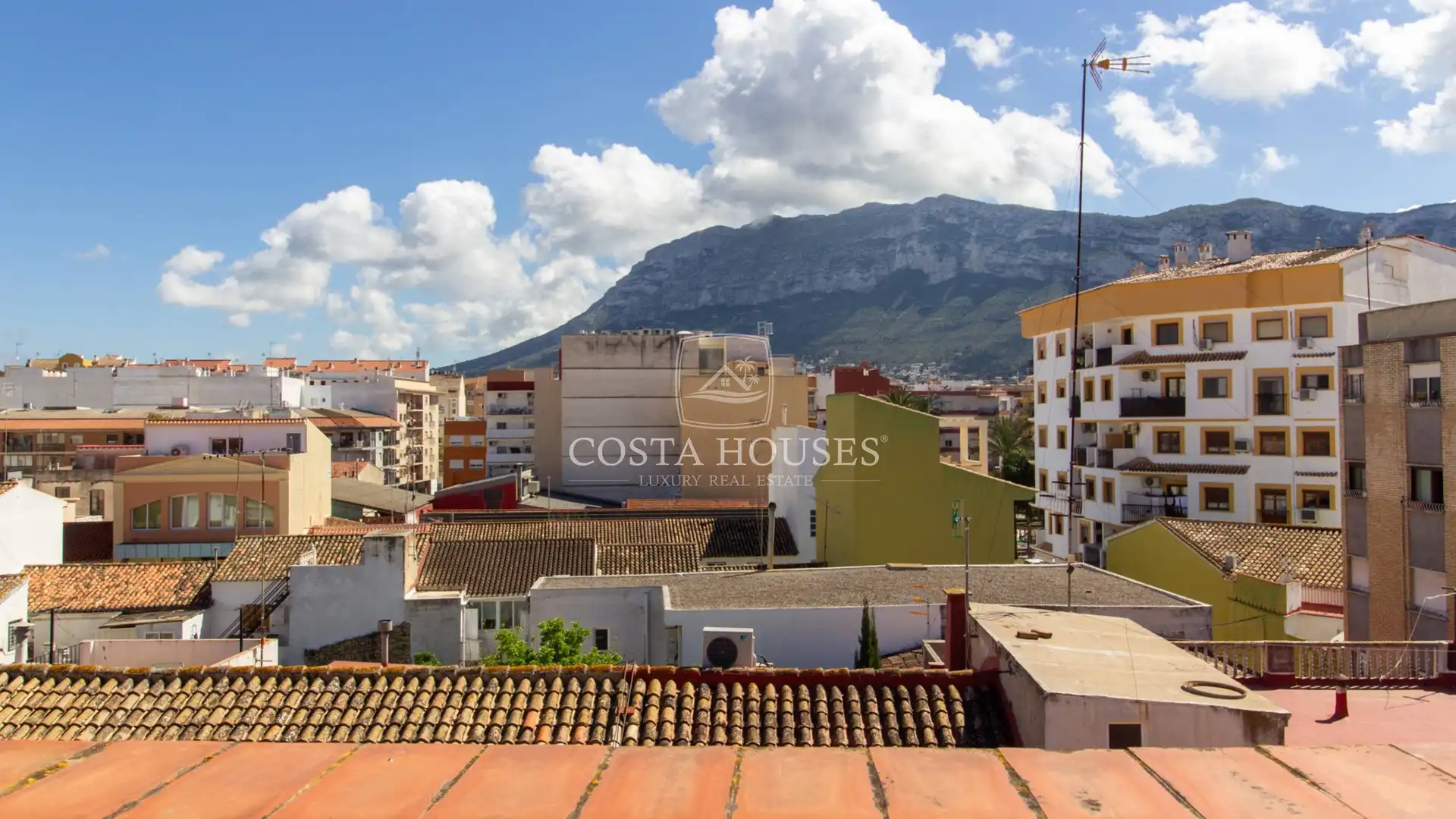 Vista exterior de Casa o chalet en venta en Dénia con Aire acondicionado, Calefacción y Jardín privado