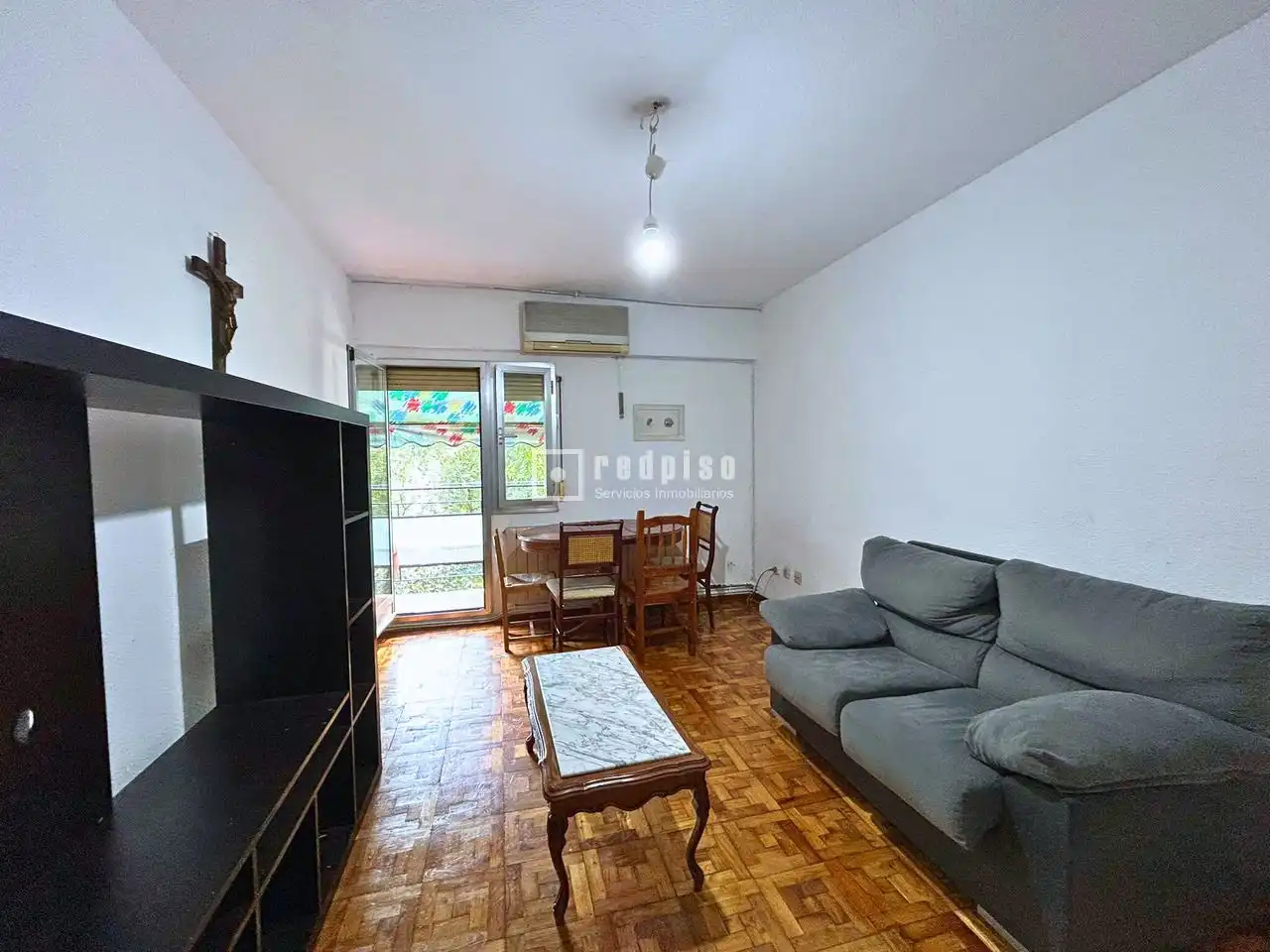 Living room of Flat for sale in Madrid  with Air Conditioner, Heating and Parquet flooring