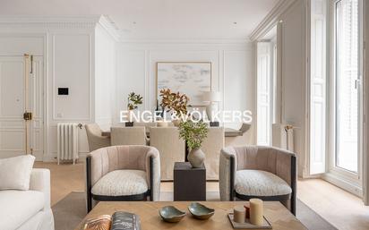 Sala d'estar de Apartament en venda en  Madrid Capital amb Aire condicionat, Calefacció i Traster