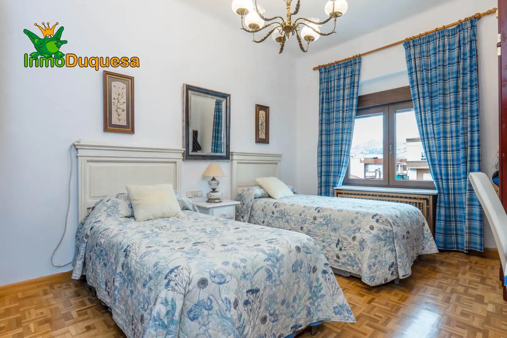 Dormitori de Àtic en venda en Granada amb Parquet, Terrassa i Traster