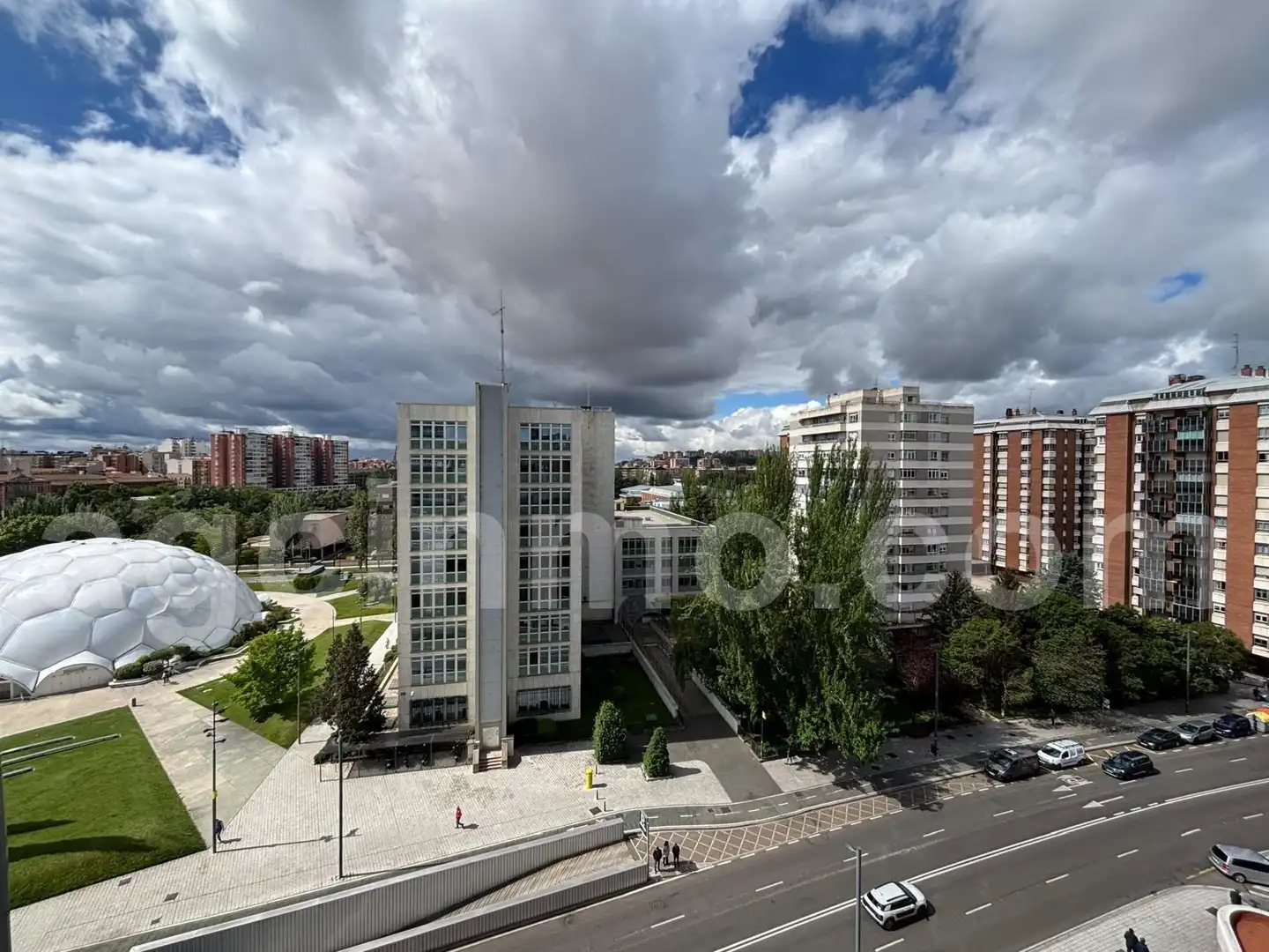 Vista exterior de Piso de alquiler en Valladolid con Calefacción y Terraza