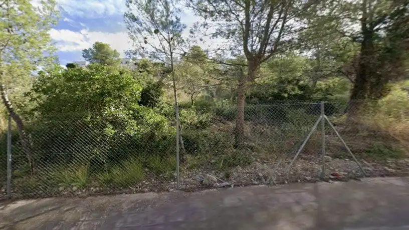 Residential land for sale in Calle Montserrat