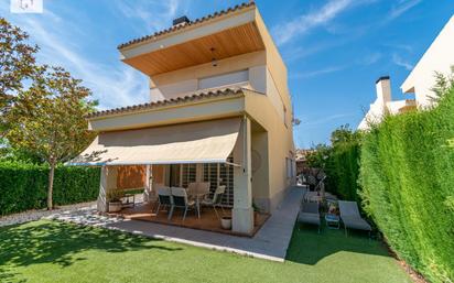 Jardí de Casa o xalet en venda en Otura amb Aire condicionat, Terrassa i Balcó