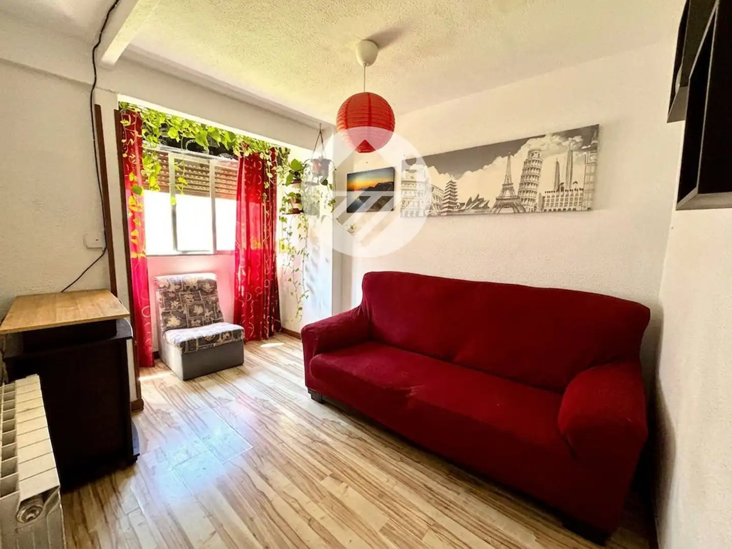 Sala d'estar de Pis en venda en Madrid amb Calefacció i Terrassa