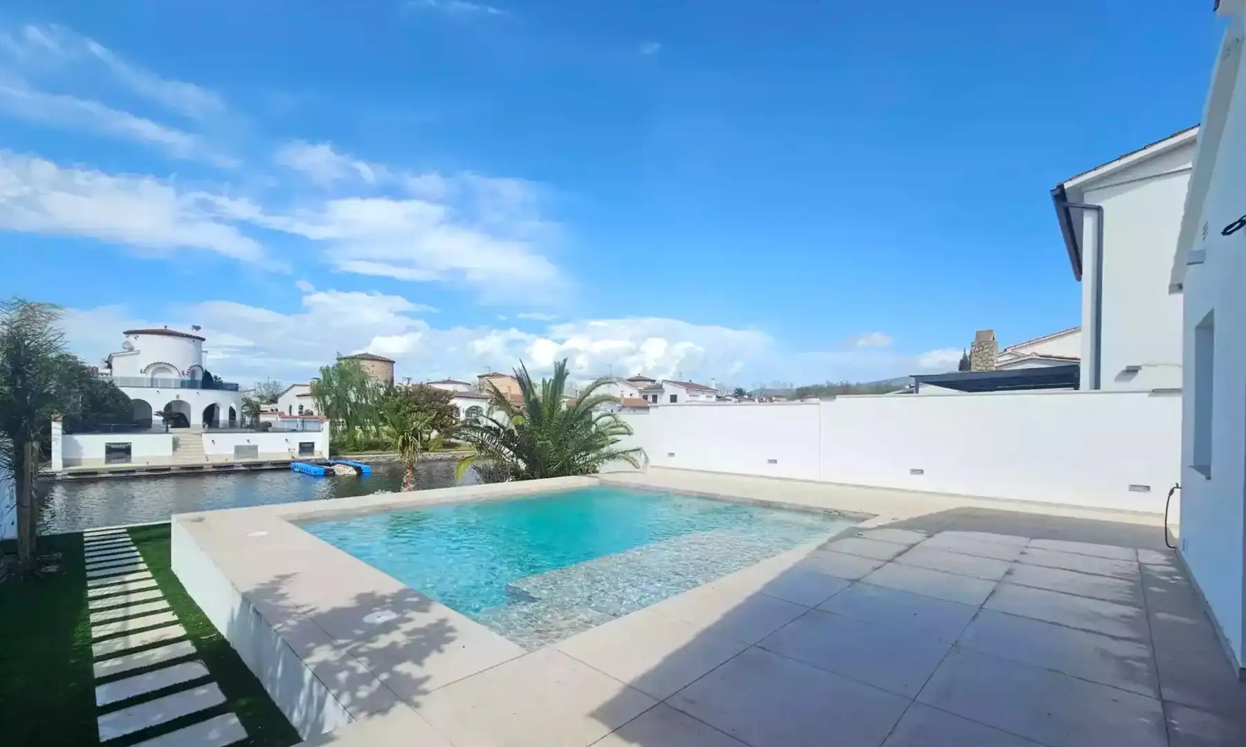 Piscina de Casa o xalet en venda en Centre - Sant Josep - Sanfeliu